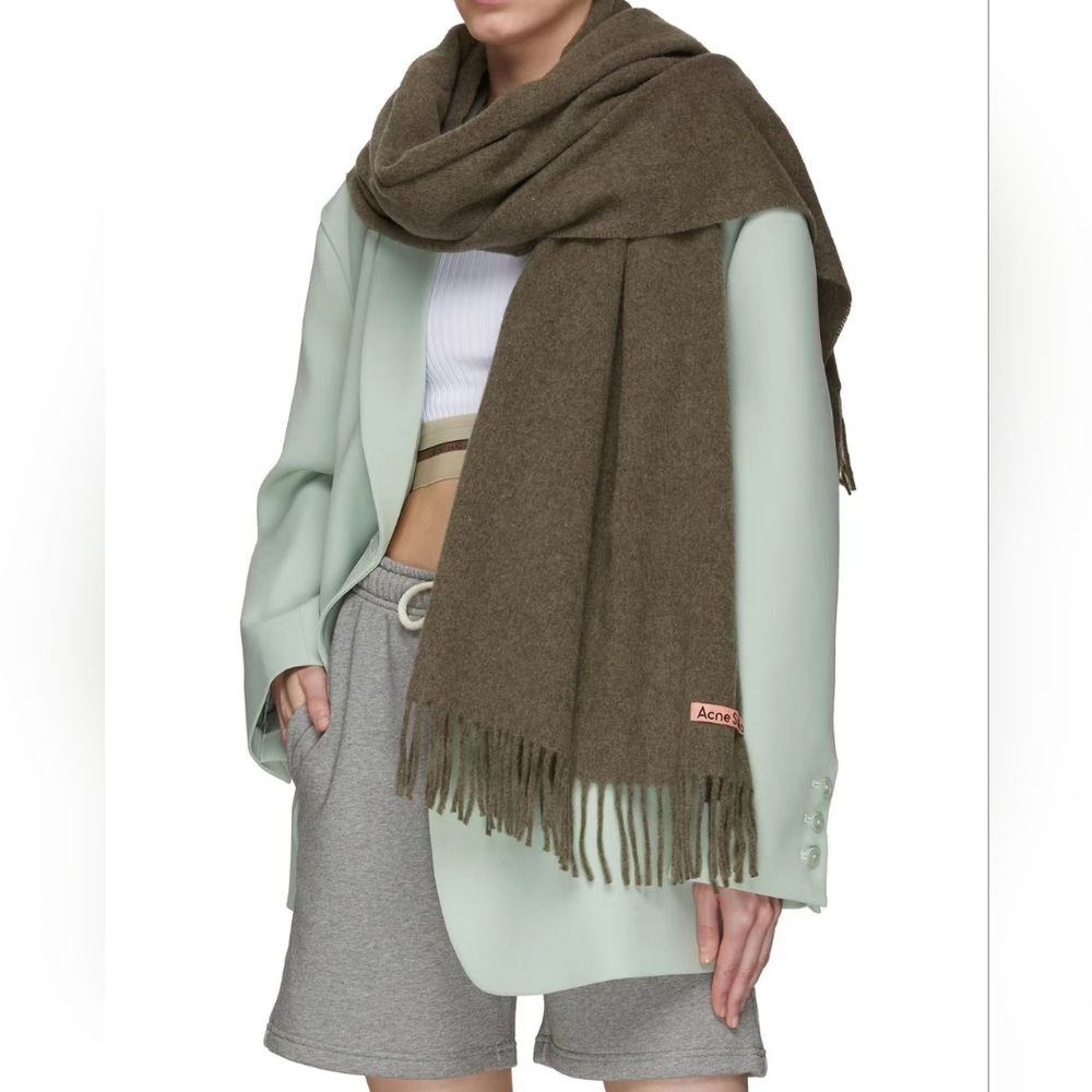 Acne Studios FRINGE WOOL SCARF - OVERSIZED  - Picture 6 of 6